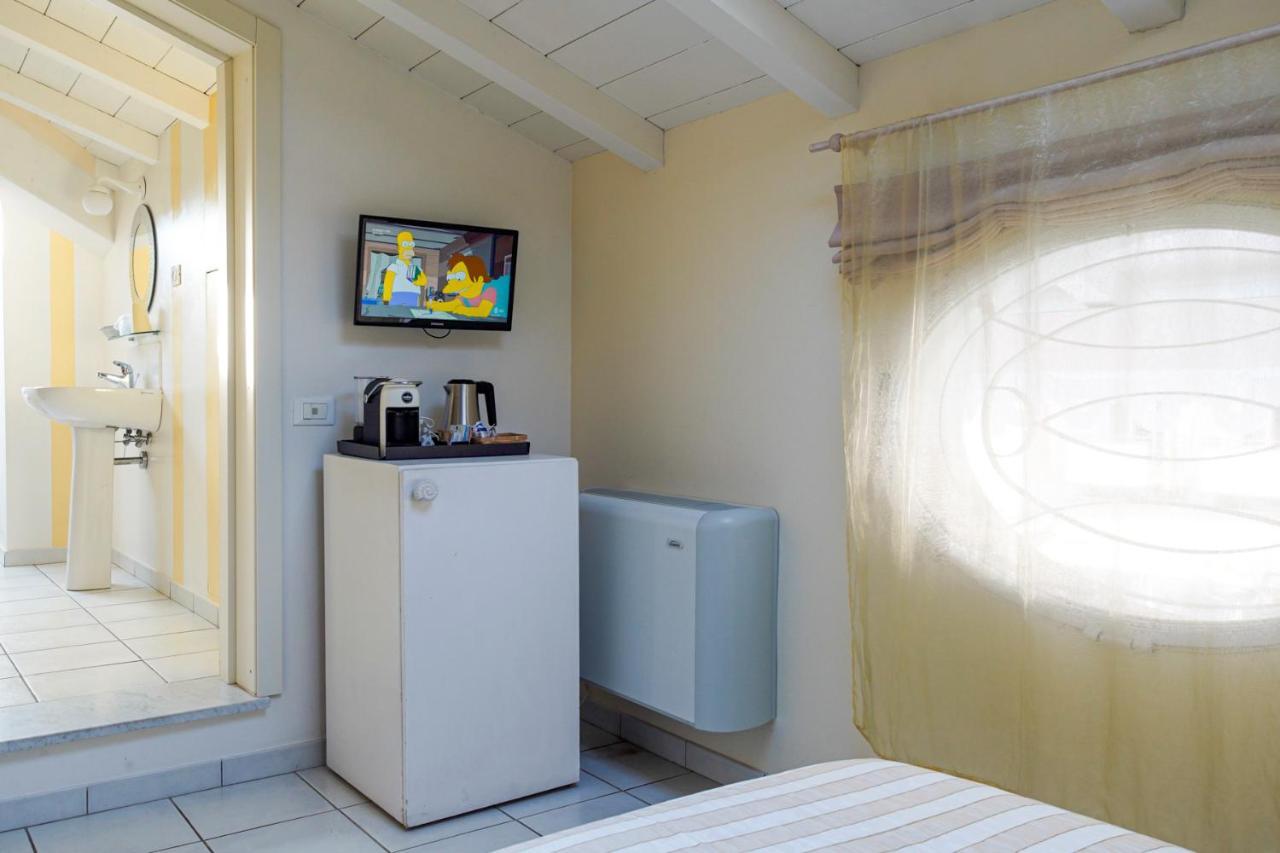 Villa Amelia Rooms Marina di Pietrasanta Extérieur photo