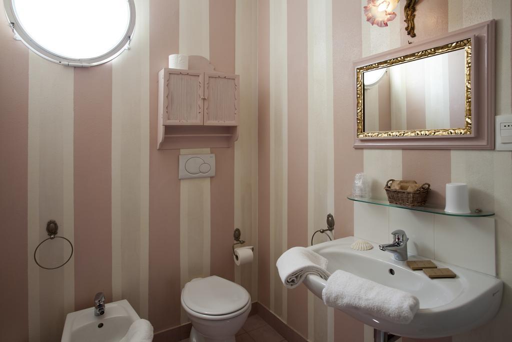 Villa Amelia Rooms Marina di Pietrasanta Extérieur photo