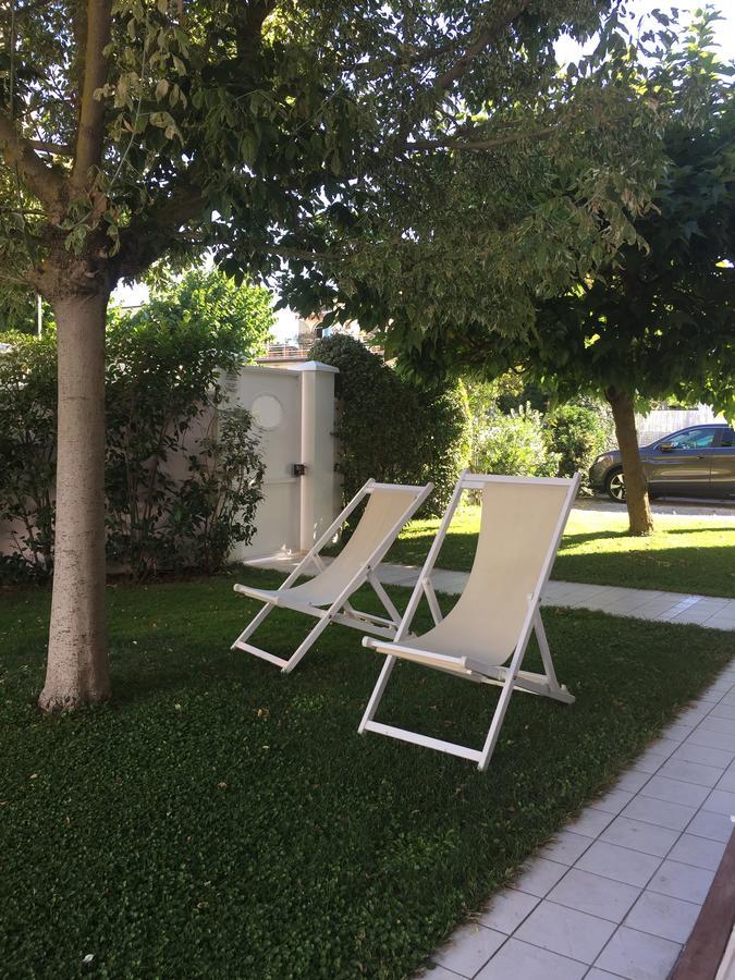Villa Amelia Rooms Marina di Pietrasanta Extérieur photo
